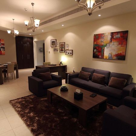 Home To Home Apartments Дубай Екстериор снимка