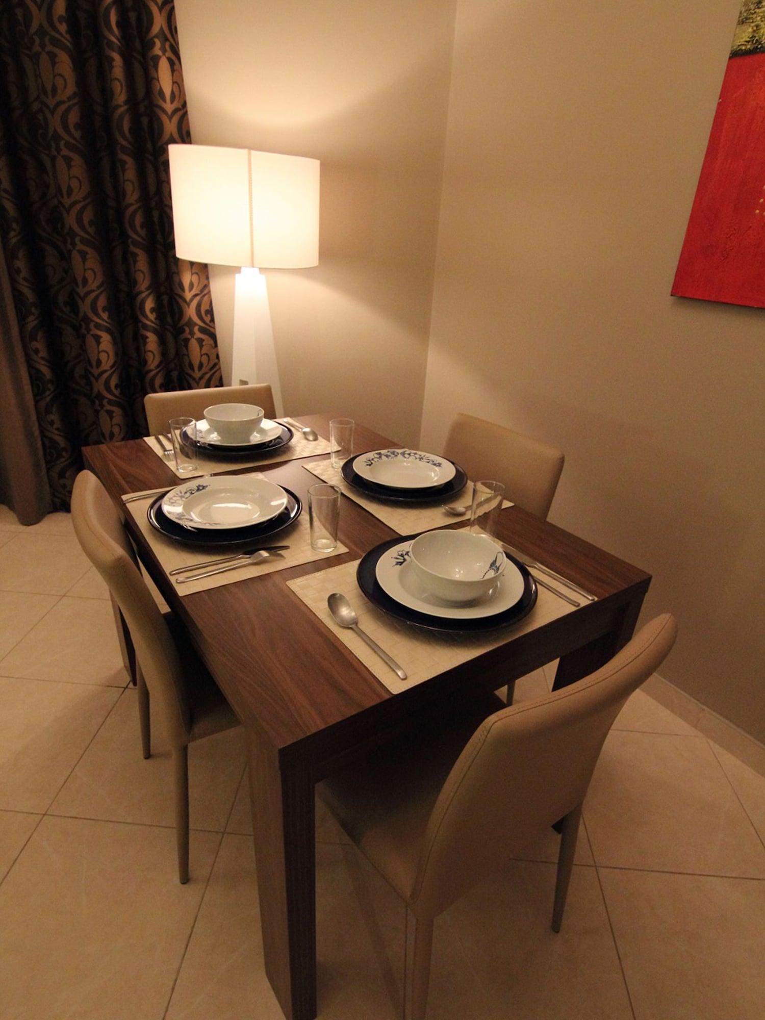 Home To Home Apartments Дубай Екстериор снимка